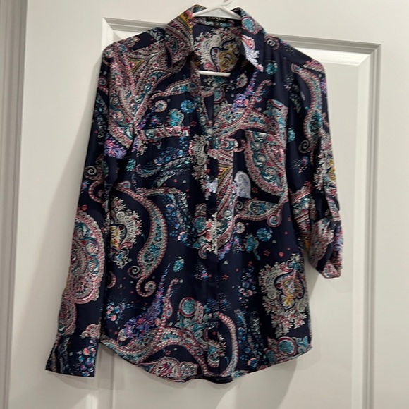 Express Long Sleeve - Picture 2 of 6